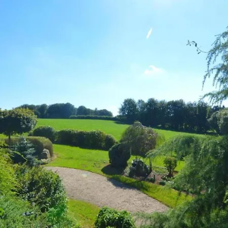 In Ardennes With Scenic Garden